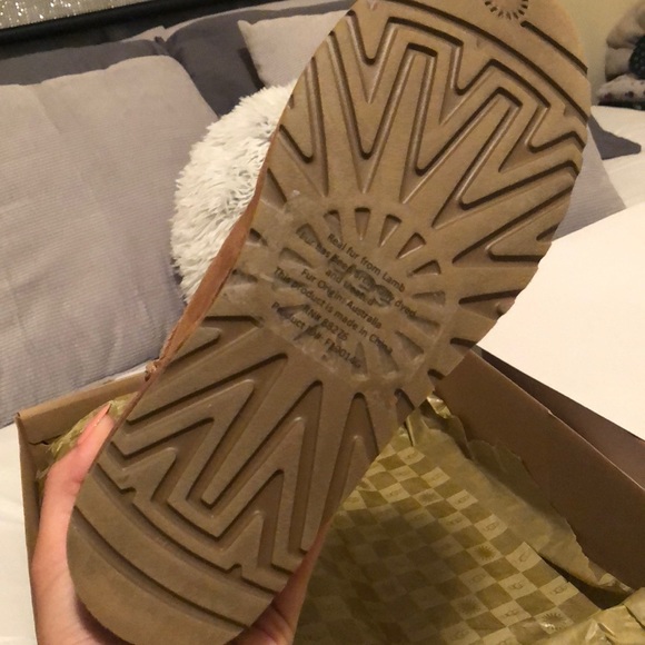 Bailey Triple Chest (Long tan button-up Ugg boots) - Picture 4 of 4